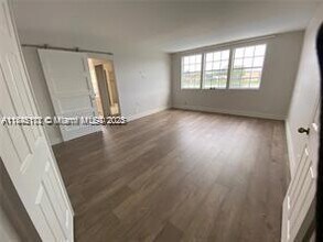 1650 Harbour Side Dr in Weston, FL - Building Photo - Building Photo