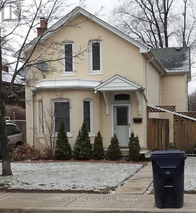 97 Rosemount Ave in Toronto, ON - Building Photo