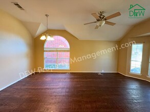 3024 Peppercorn Dr in Euless, TX - Building Photo - Building Photo