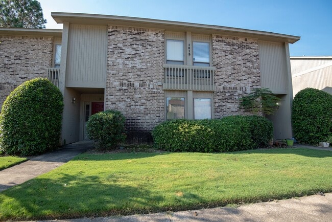 Crossland Downs in Auburn, AL - Building Photo - Building Photo