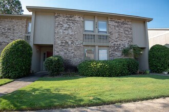 Crossland Downs in Auburn, AL - Building Photo - Building Photo