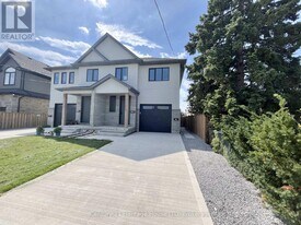 99 Moffatt St in St Catharines, ON - Building Photo