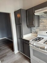 11346 Cherry Hill Rd in Beltsville, MD - Building Photo