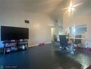 2431 NW 56th Ave in Lauderhill, FL - Building Photo - Building Photo