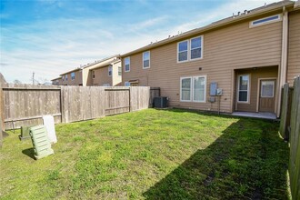 1126 Lexington Grove Dr in Missouri City, TX - Foto de edificio - Building Photo