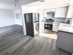 917 Cabrillo Dr in Duarte, CA - Building Photo - Building Photo