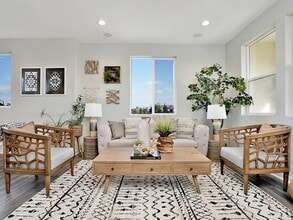 13480 Lopelia Meadows Pl in San Diego, CA - Building Photo - Building Photo