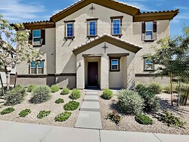 16648 W Sierra St, Unit 11-302 in Surprise, AZ - Building Photo