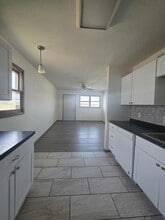 1013 W 14th St in Junction City, KS - Building Photo - Building Photo