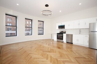 860 W End Ave in New York, NY - Building Photo
