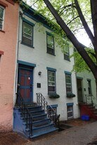327 Hudson Ave, Unit Apartment #1 in Albany, NY - Building Photo