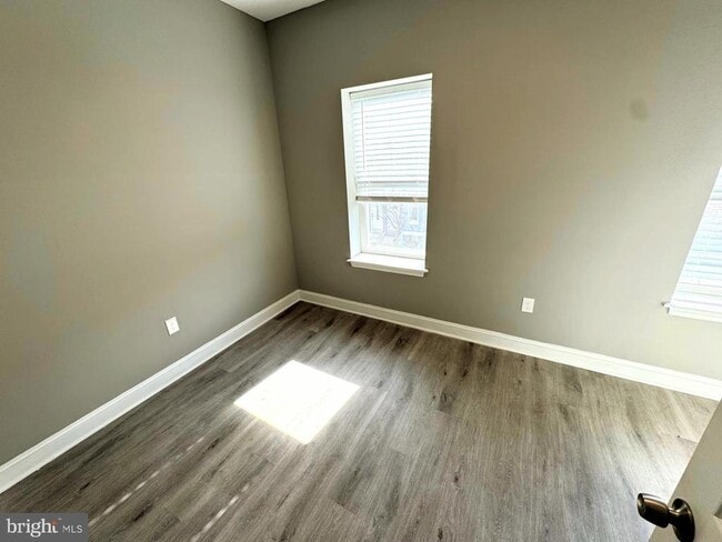 property at 2417 W Jefferson St