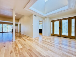 1397 Redsail Cir in Westlake Village, CA - Foto de edificio - Building Photo