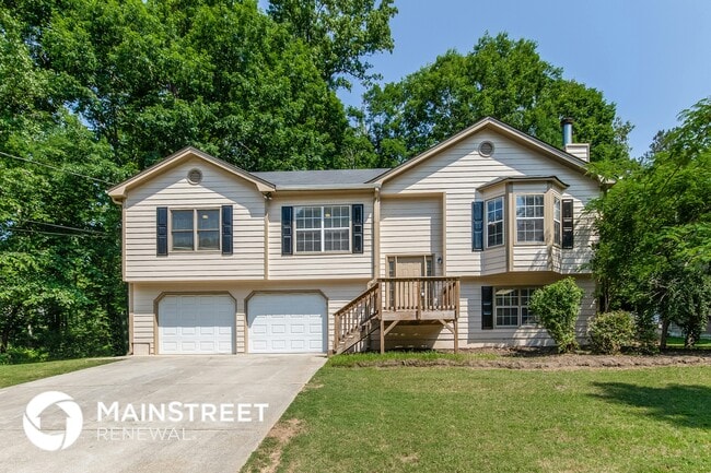 property at 2180 Castle Royale Dr