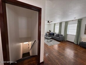 2811 College St in Jacksonville, FL - Foto de edificio - Building Photo