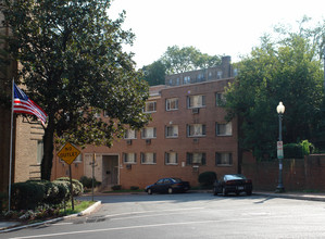 Summit House in Washington, DC - Building Photo - Building Photo