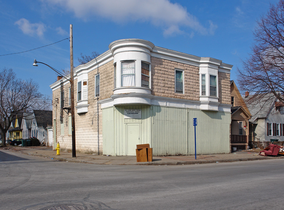 1029 Hudson Ave in Rochester, NY - Building Photo