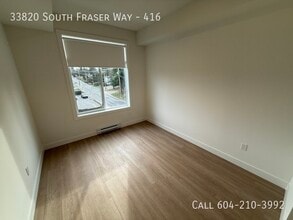 33820 South Fraser Way in Abbotsford, BC - Building Photo - Building Photo