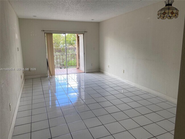 10851 SW 2nd St in Miami, FL - Building Photo - Building Photo