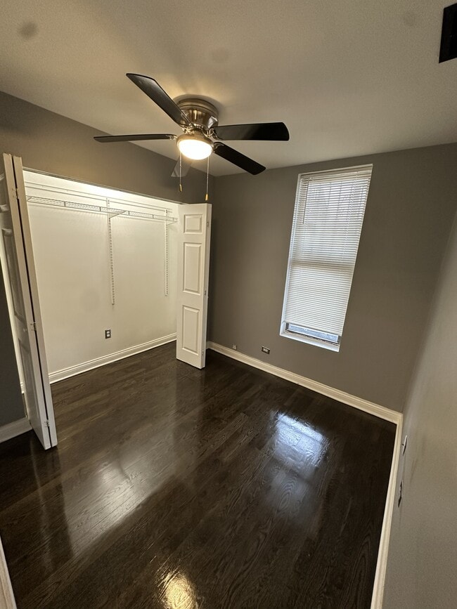 10450 S Maryland Ave, Unit Unit 2 in Chicago, IL - Building Photo - Building Photo