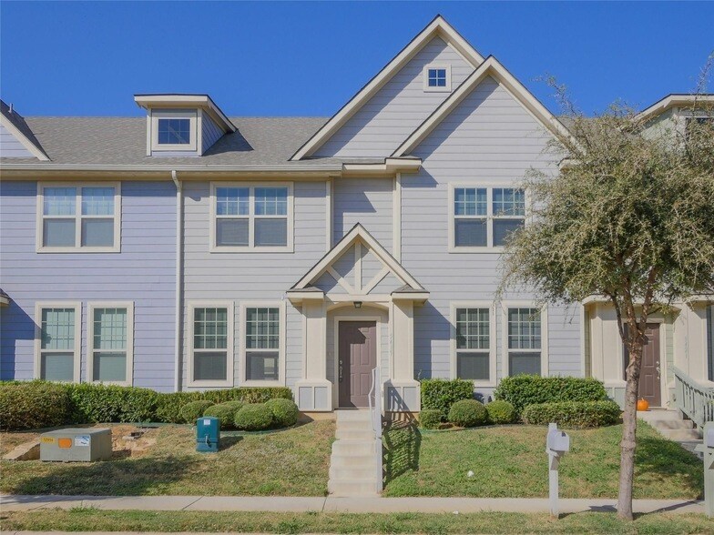 5417 Dolores Pl in Denton, TX - Building Photo