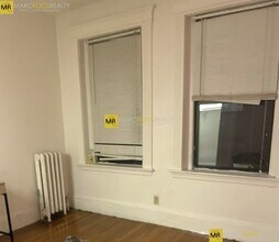 1254 Commonwealth Ave, Unit 19 in Boston, MA - Foto de edificio - Building Photo