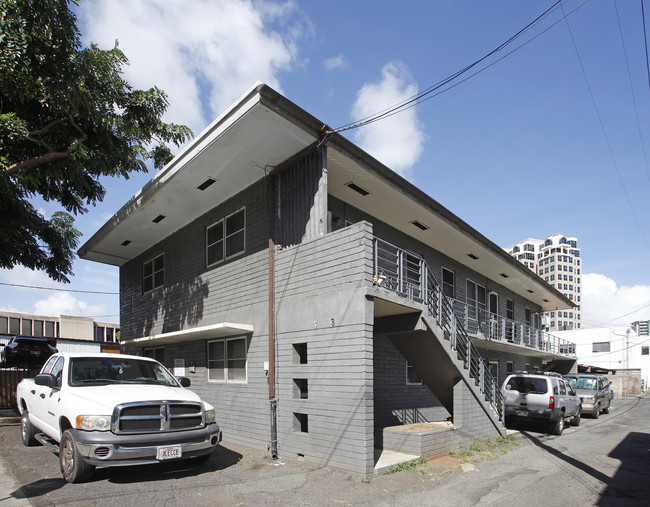 1088 Young St in Honolulu, HI - Building Photo - Building Photo