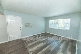 1922 Ethan Way in Sacramento, CA - Building Photo - Building Photo