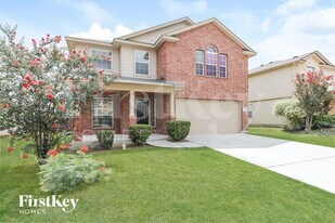 466 Dolly Dr in Converse, TX - Building Photo