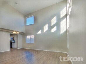 44313 63rd St W, Unit 1222 in Lancaster, CA - Building Photo - Building Photo