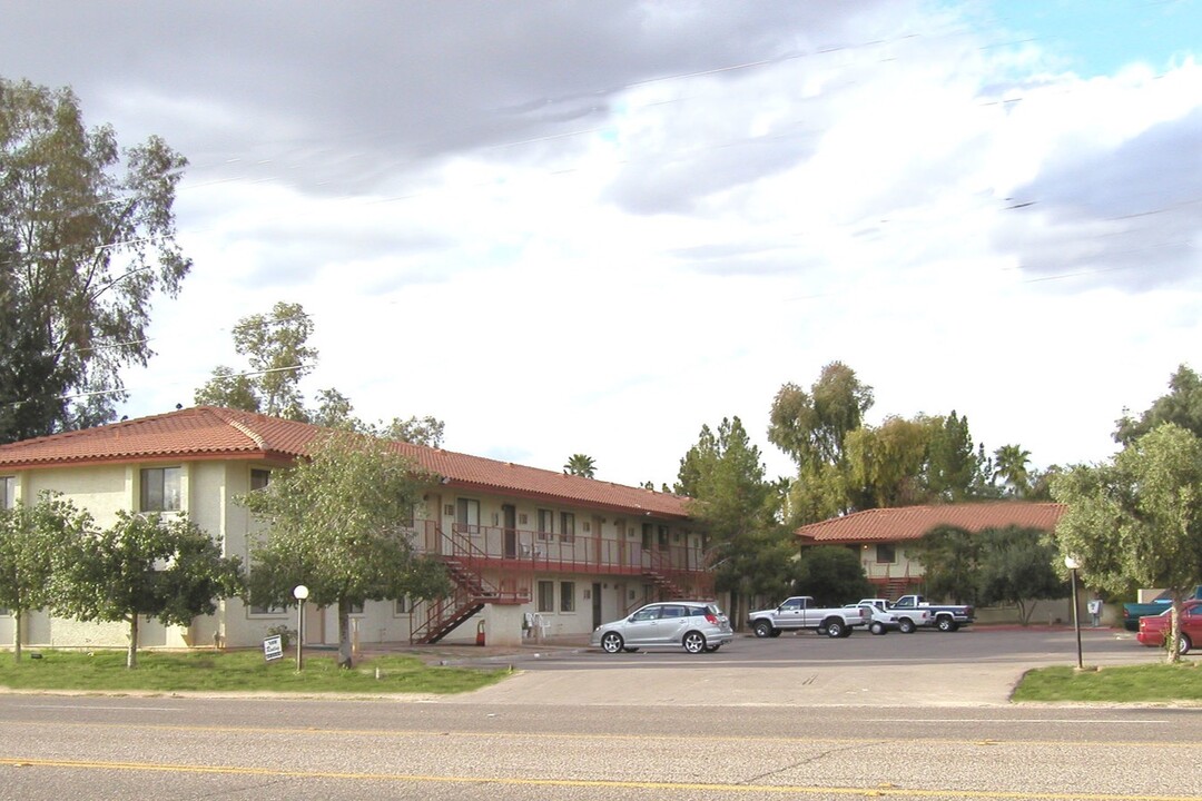 Mountain View Apartments in Mesa, AZ - Foto de edificio