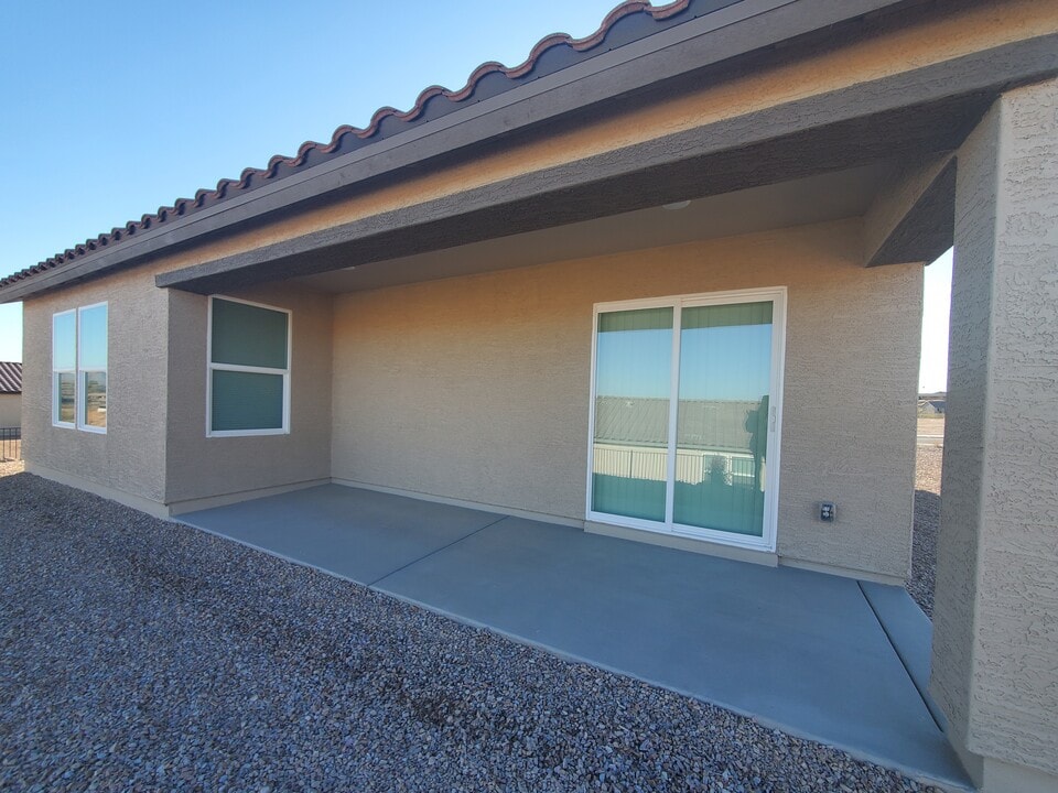 1920 Broken Arrow Dr in Wickenburg, AZ - Building Photo