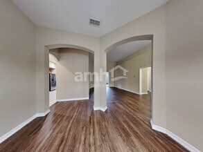 2042 Ancient Oak Dr in Ocoee, FL - Building Photo - Building Photo