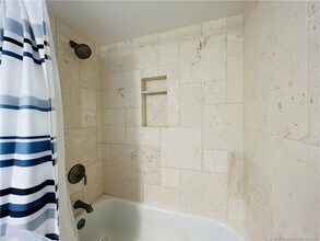 10044 S Ocean Dr in Jensen Beach, FL - Building Photo - Building Photo