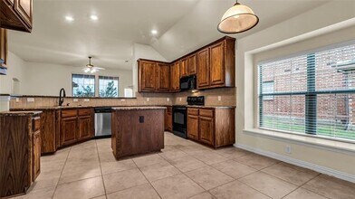 2224 Crestridge Dr in Little Elm, TX - Building Photo - Building Photo