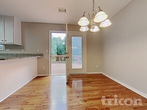 122 Chippewa Run in Auburn, GA - Foto de edificio - Building Photo