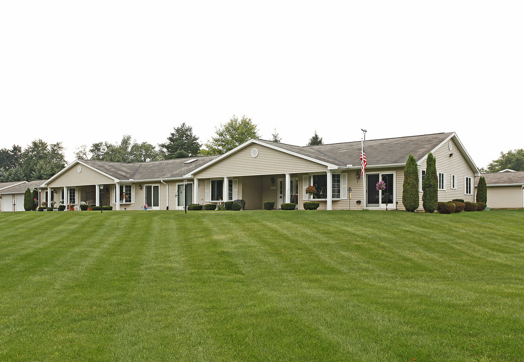 Arbor Lane Retirement Apartments in Jackson, MI - Building Photo