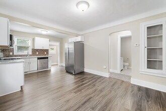 164 W Muir Ave in Hazel Park, MI - Building Photo - Building Photo