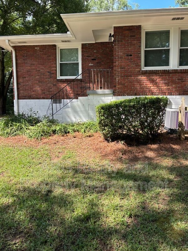 property at 2069 Arlington Ave NE