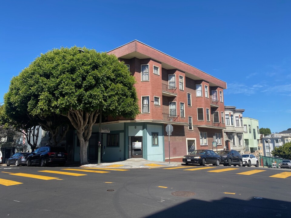 1901 Larkin St in San Francisco, CA - Building Photo