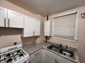 407 S Anderson St in Urbana, IL - Building Photo