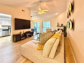 5335 White Cliff Ln in Orlando, FL - Building Photo - Building Photo