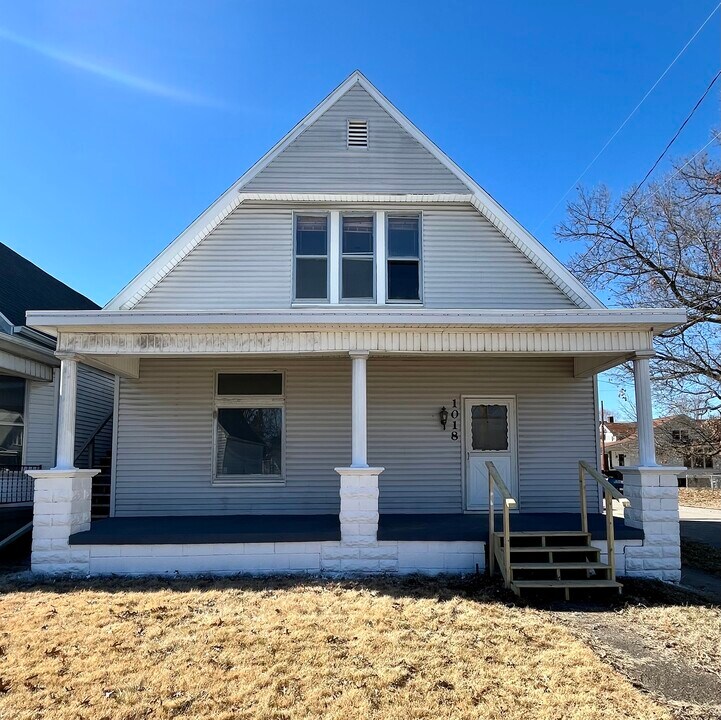 1018 Baker Ave in Evansville, IN - Building Photo