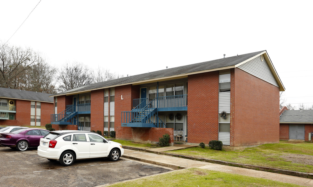 Canton Garden Apartments in Canton, MS - Building Photo