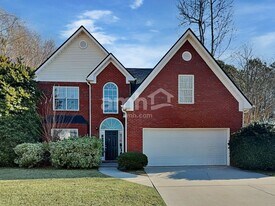 2041 Vintage Oaks Dr in Loganville, GA - Building Photo