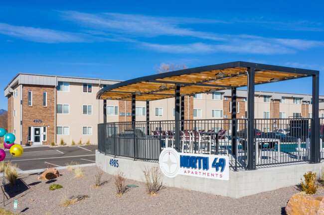 North 49 Apartments in Colorado Springs, CO - Foto de edificio - Building Photo