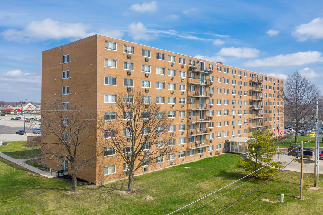 Findlay Senior in Findlay, OH - Foto de edificio