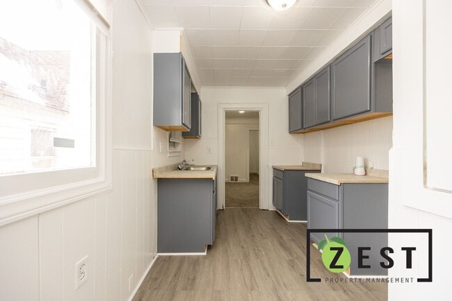 8250 Rosemont Ave in Detroit, MI - Building Photo - Building Photo