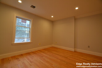 18 Bothwell Rd, Unit 1 in Boston, MA - Building Photo - Building Photo