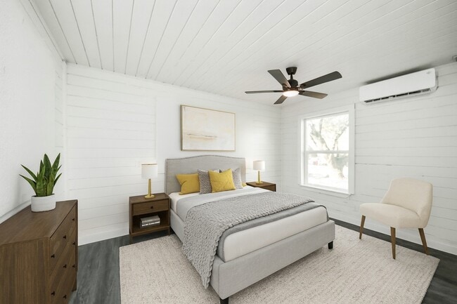 property at 7640 Broadview Dr